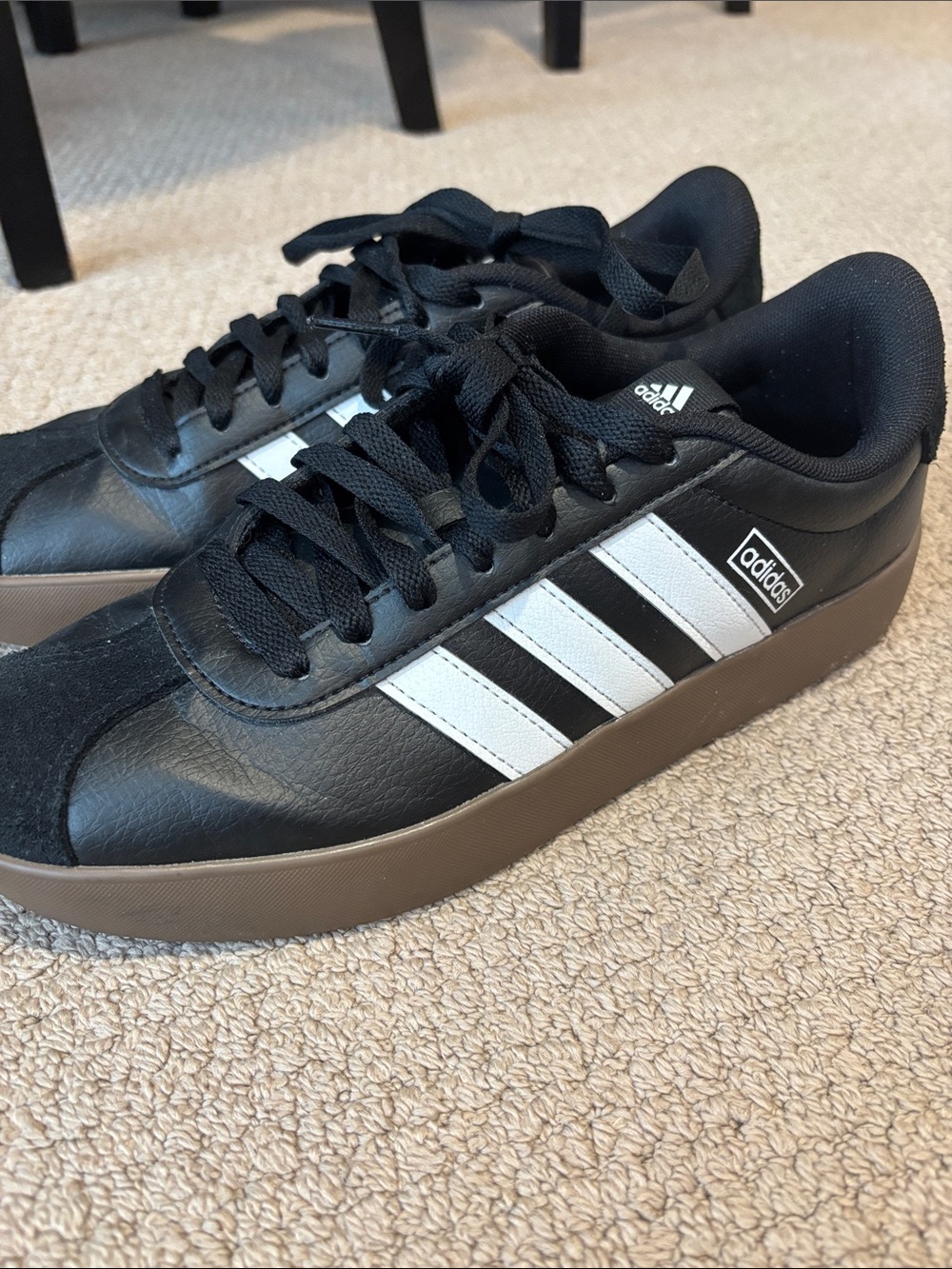 Adidas Women’s Court VL 3.0 Size 8